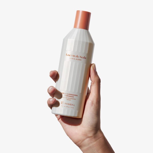 Loción iluminadora perfumada de Seda Lima y Jazmín, 210g